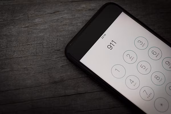mobile phone 911 display